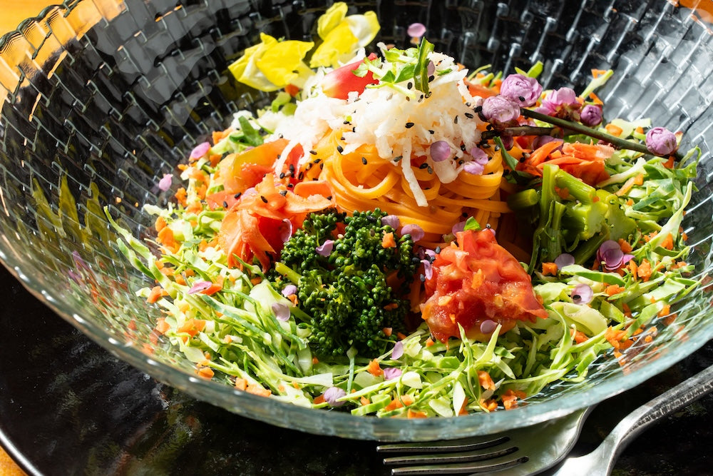 株式会社樞(KURURU)が販売する奈良県産有機JAS認証玄米100%使用玄米麺の料理例