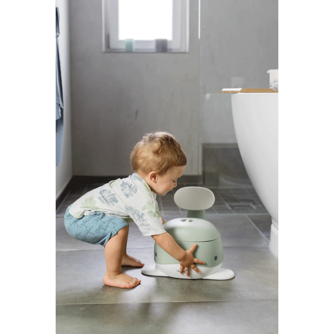 Tri driven株式会社が販売するくじらのおまる(アクアマリン)