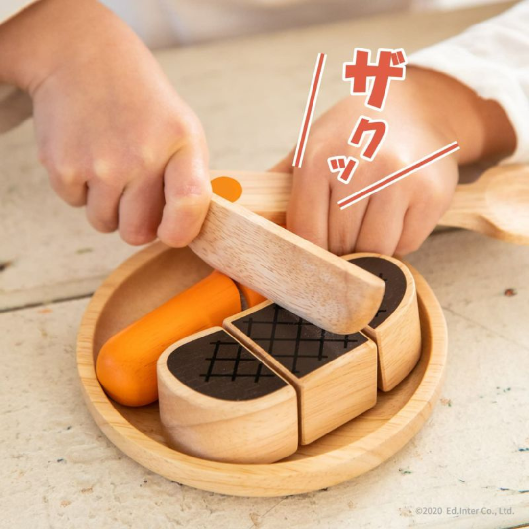株式会社エドインターが販売する木のおままごと「ナイフ」