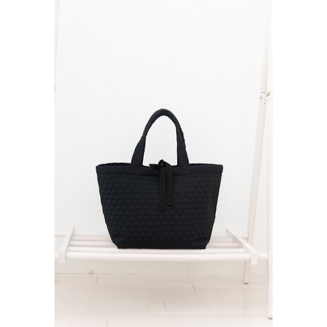 株式会社OUTBLOOMが販売するblack quilt BAG 2way tote black auit 全2種