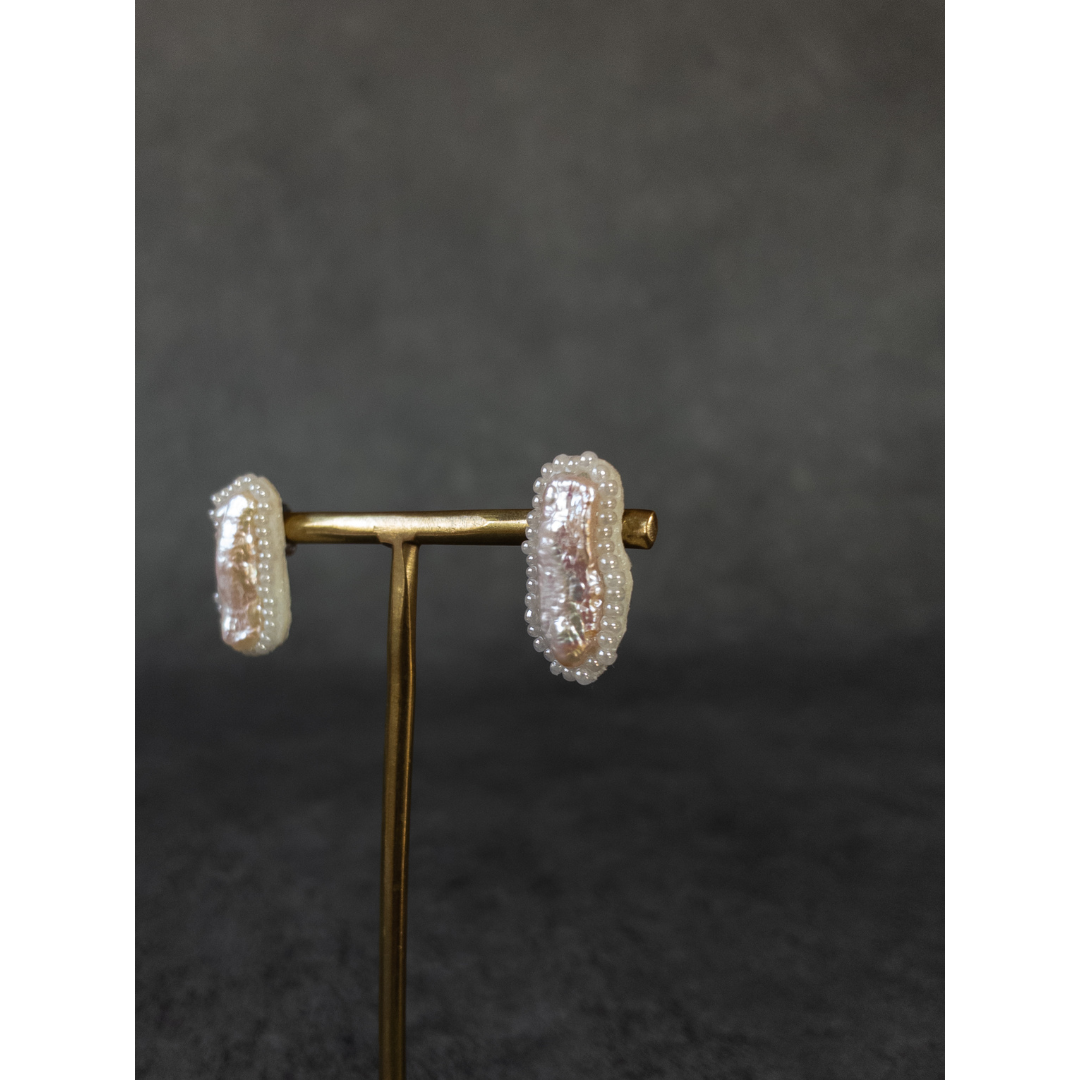 petite anneが販売するクラシックピアス(レクタングル)〜淡水パール・ピンクオレンジ