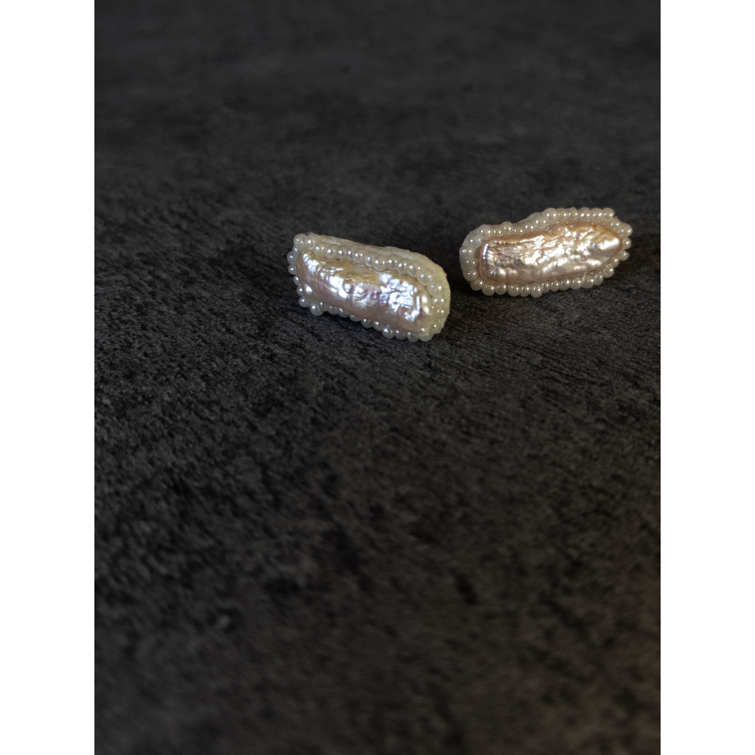 petite anneが販売するクラシックピアス(レクタングル)〜淡水パール・ピンクオレンジ