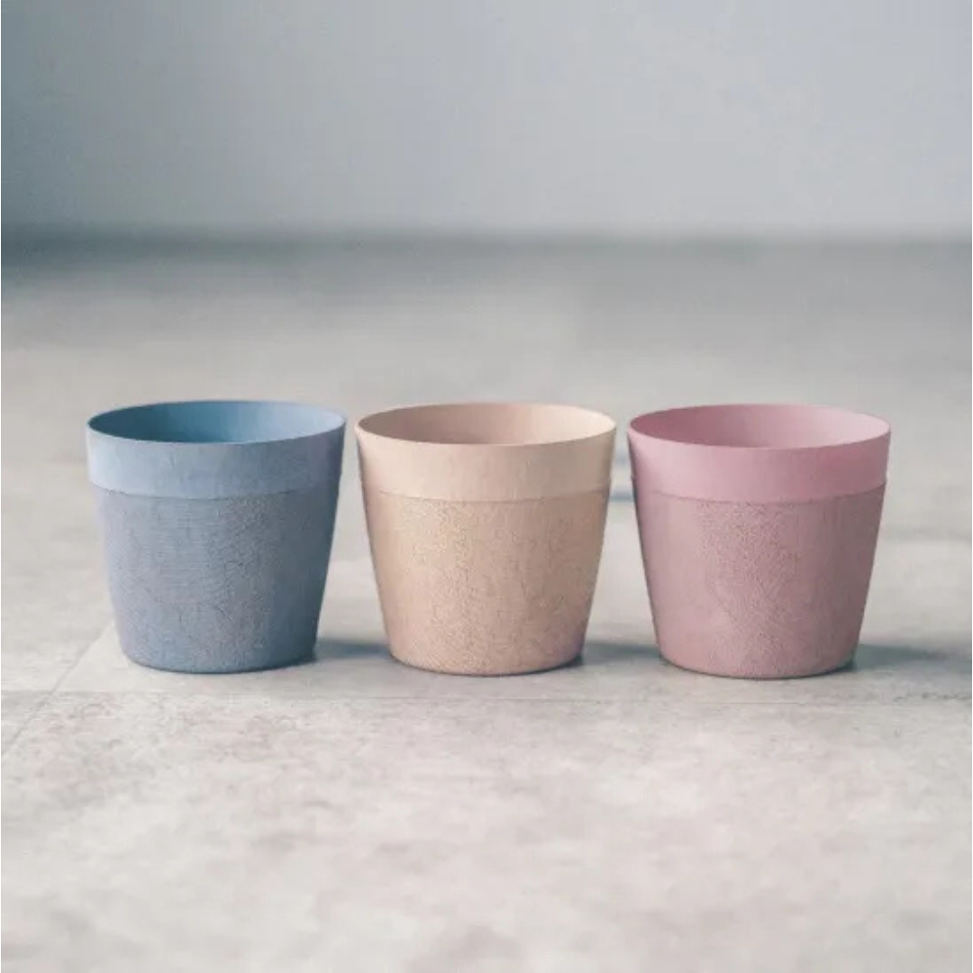 合同会社COCOOが販売する紙漆カップKOMLA pastels 全3種