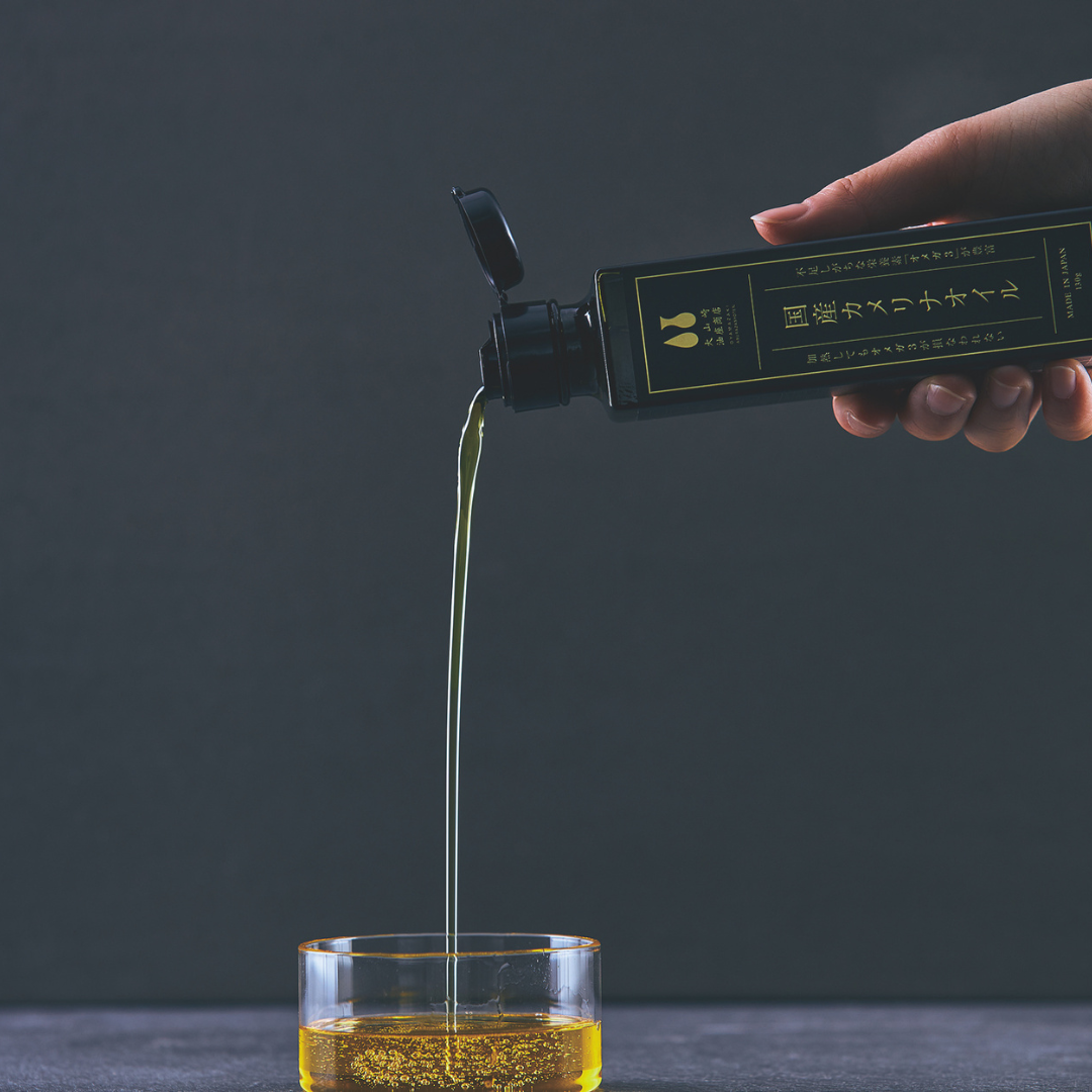 ナルックスホールディングス株式会社が販売する国産カメリナオイル