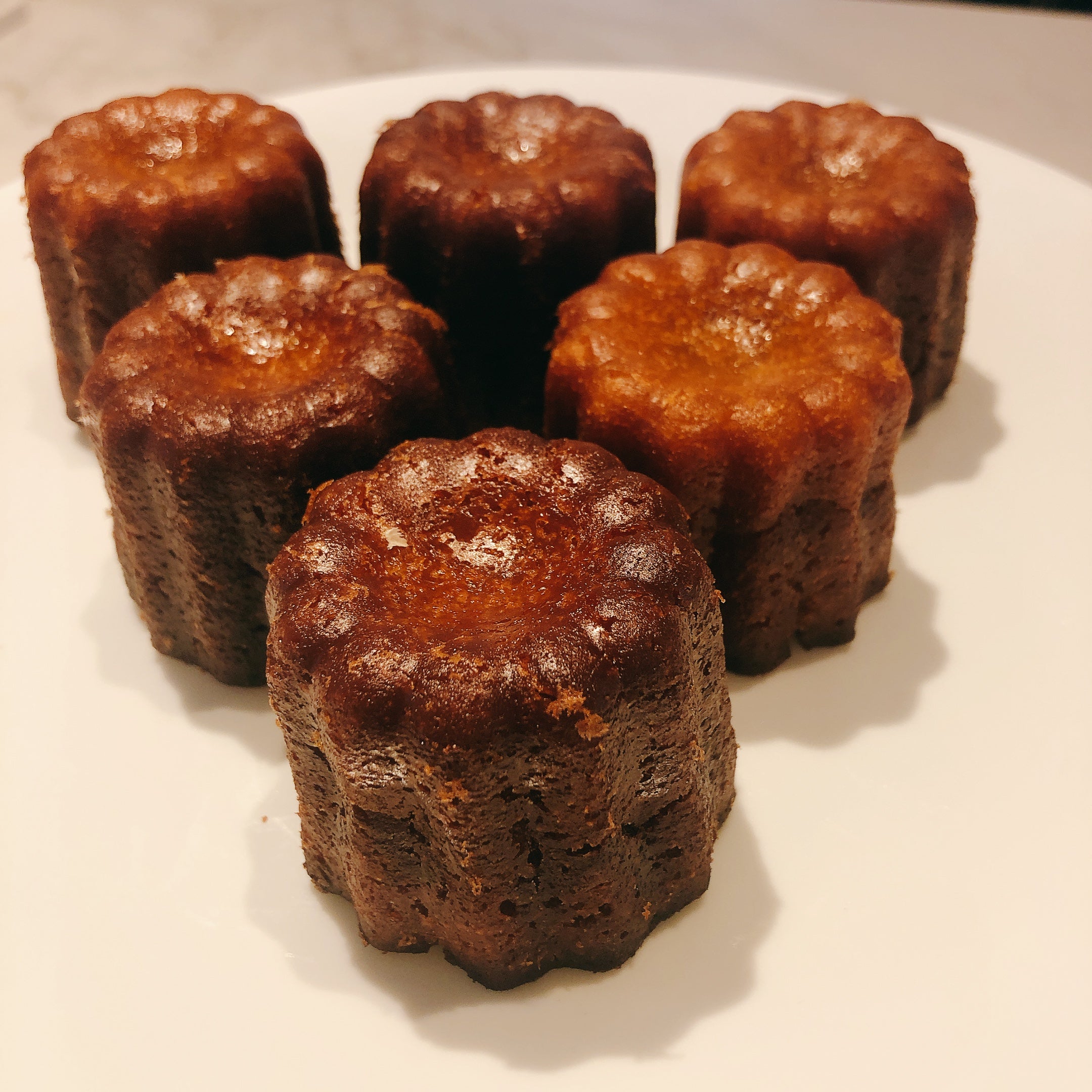 presentが販売する米粉のカヌレ 全2種