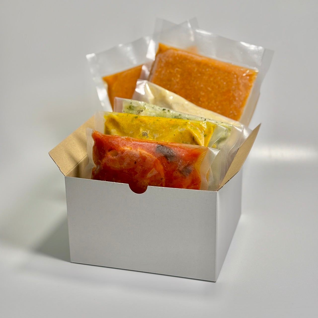 Hungry innovationが販売する有機野菜と食べるシェフのチキン 全3種