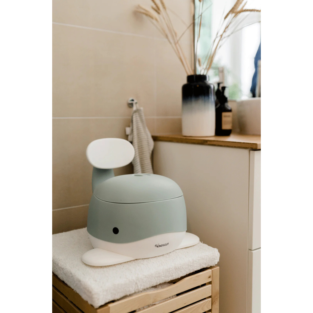 Tri driven株式会社が販売するくじらのおまる(アクアマリン)