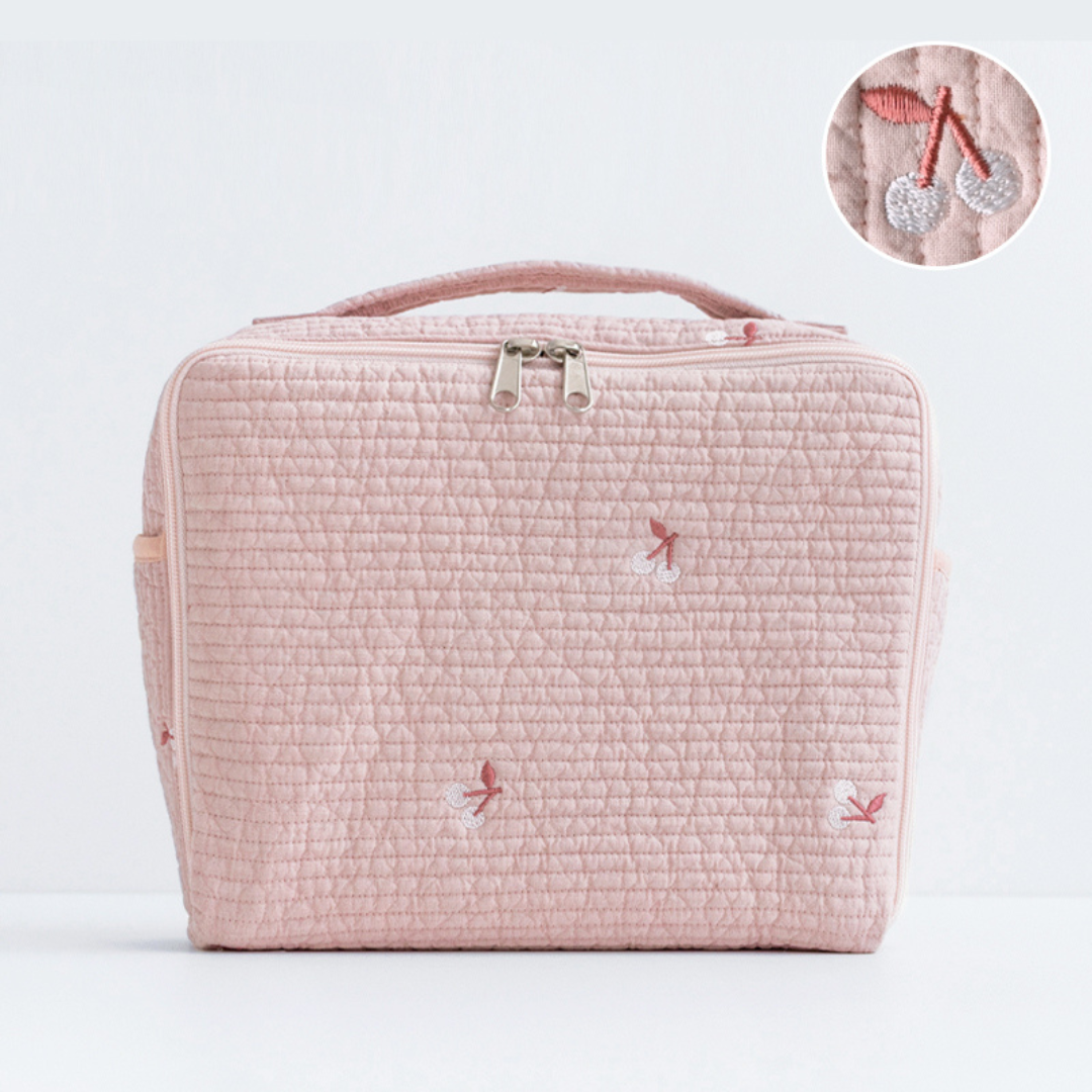 株式会社デコレクションが販売するヌビおむつポーチ