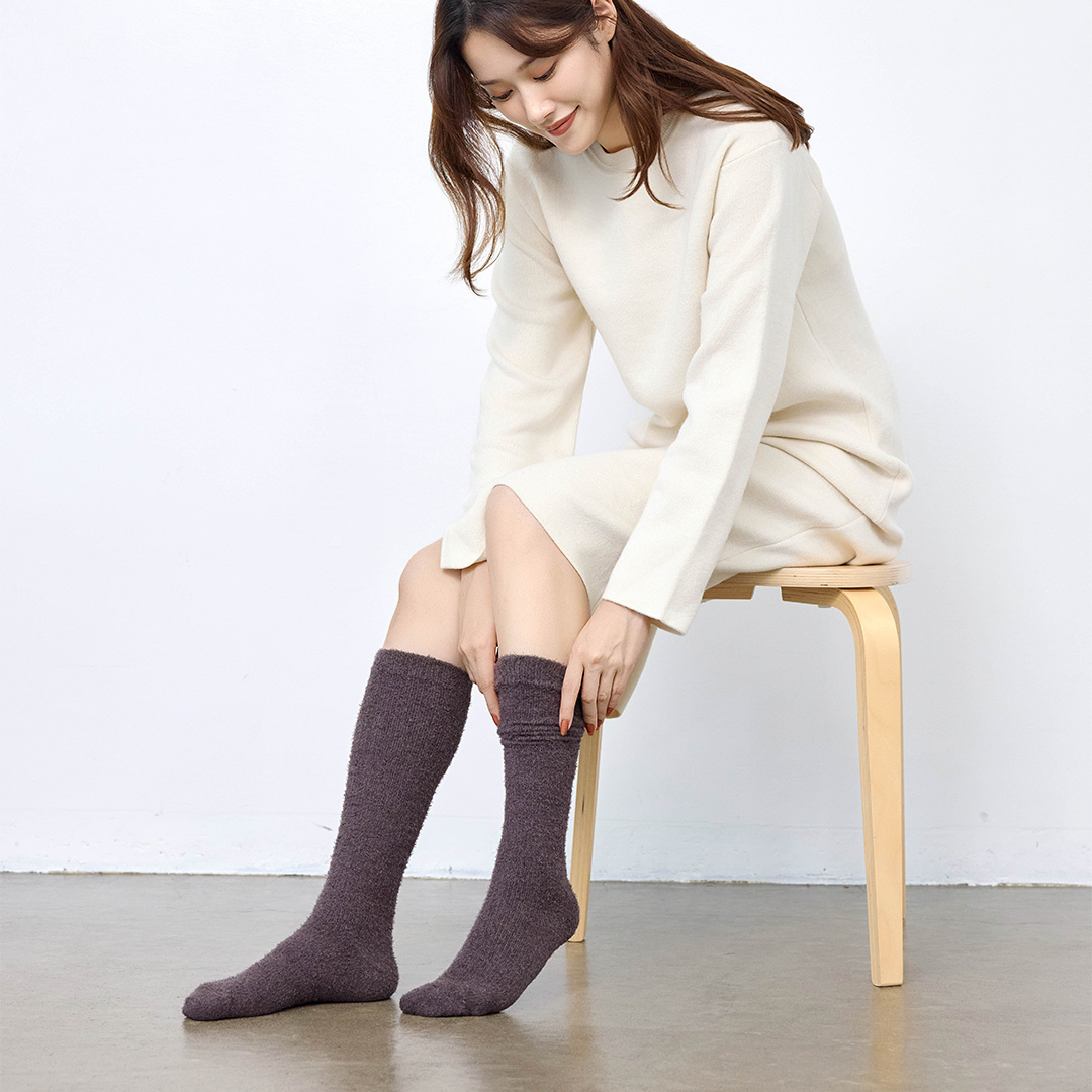 株式会社YB-LAB.が販売するふわりぃスリム ソックス ミドル スモーキーホワイト