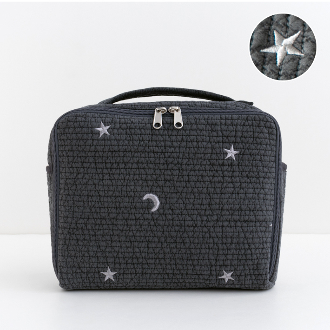 株式会社デコレクションが販売するヌビおむつポーチ