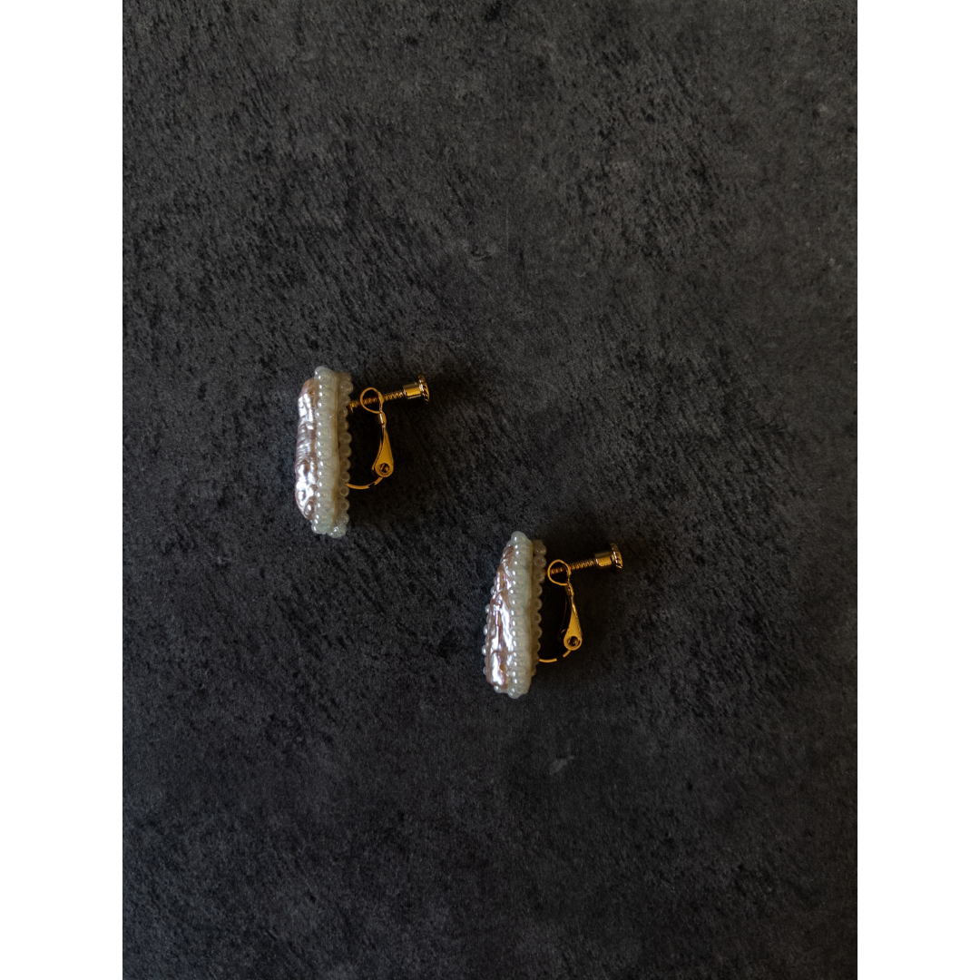 petite anneが販売するクラシックピアス(レクタングル)〜淡水パール・ピンクオレンジ