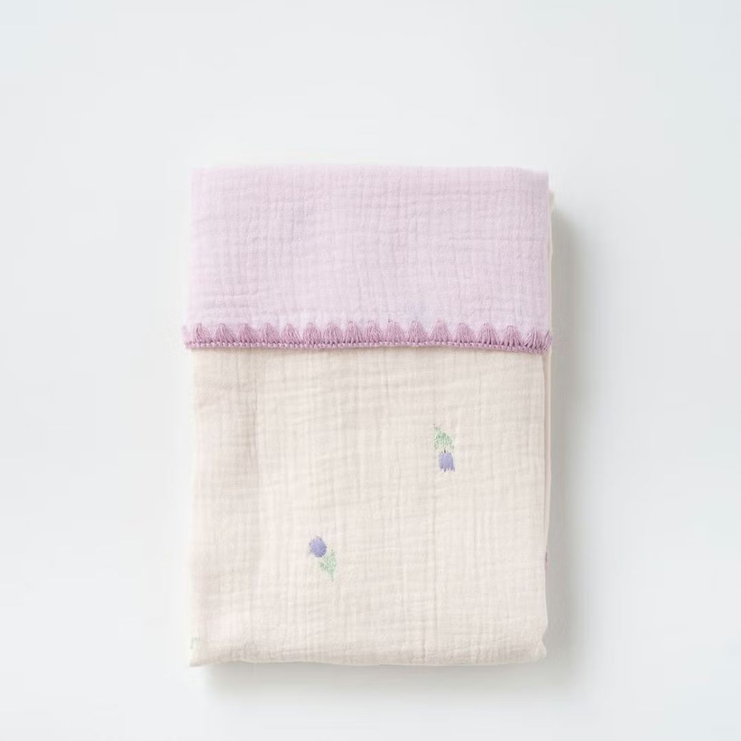 株式会社アミングが販売する4重ガーゼおくるみ刺繍　全3種