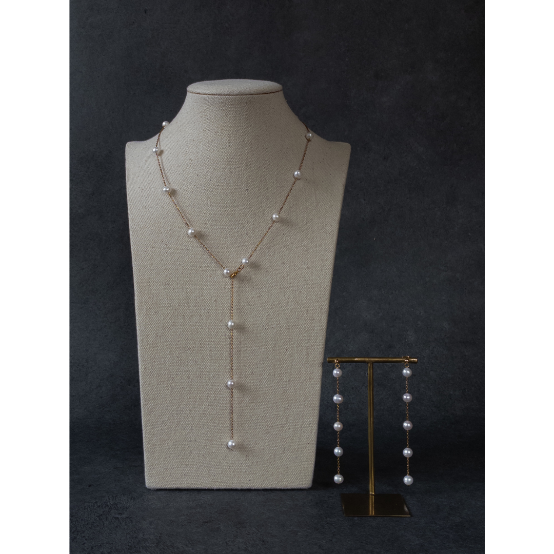 petite anneが販売するステーションパールピアス〜淡水パール