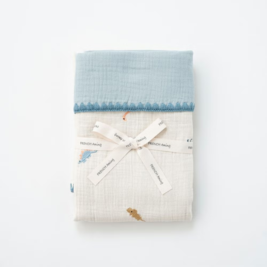 株式会社アミングが販売する4重ガーゼおくるみ刺繍　全3種
