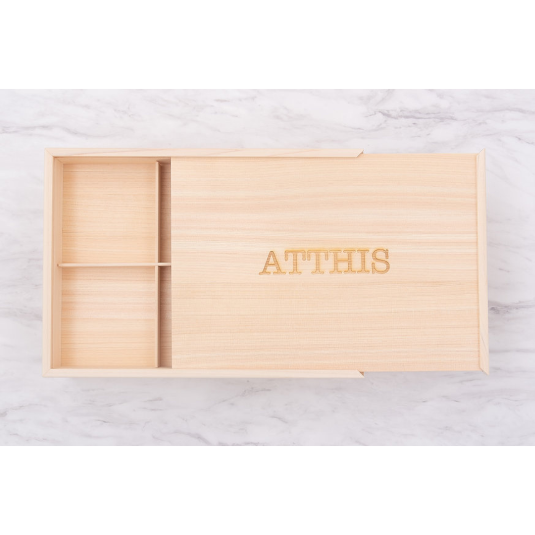 株式会社OUTBLOOMが販売する檜のお重箱 全2種