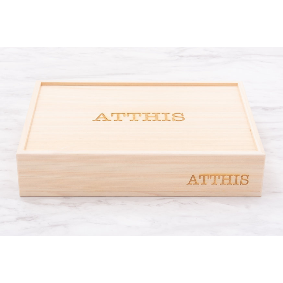 株式会社OUTBLOOMが販売する檜のお重箱 全2種