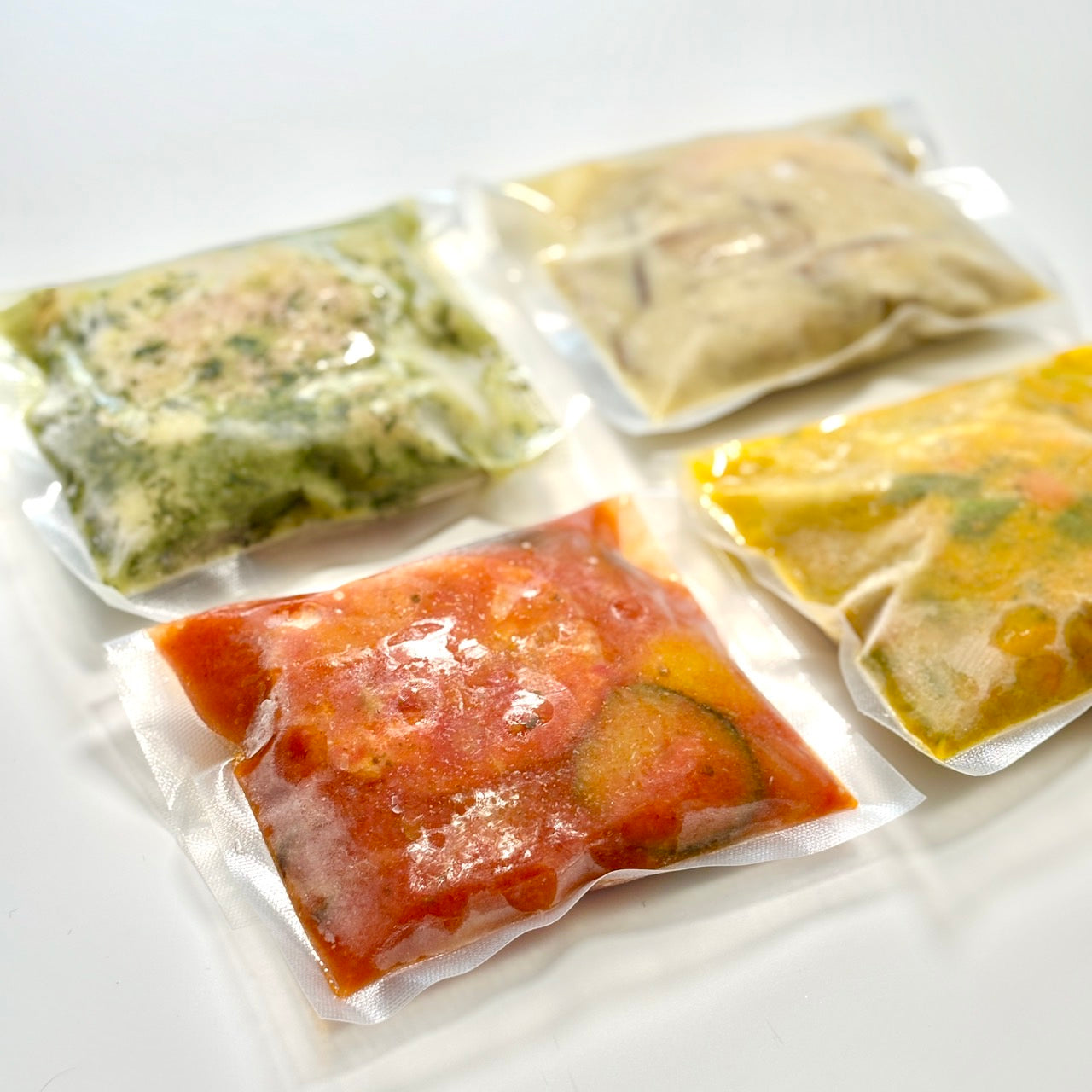 Hungry innovationが販売する有機野菜と食べるシェフのチキン　全3種