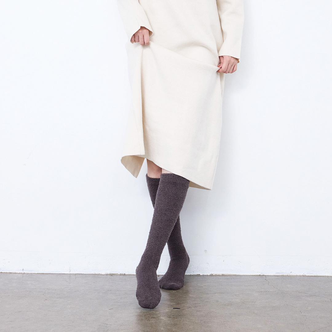 株式会社YB-LAB.が販売するふわりぃスリム ソックス ミドル スモーキーホワイト
